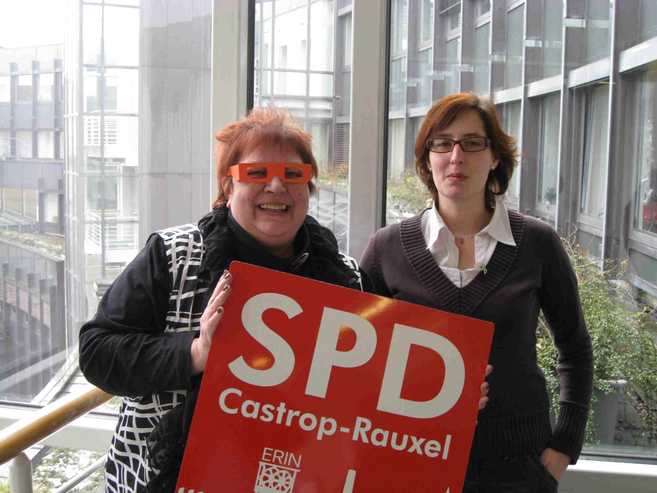 Eva Steininger-Bludau (SPD) beteiligt sich an einer Aktion des Bundes Deutscher Katholischer Jugend